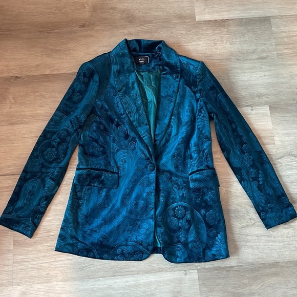 Vici Jackets & Blazers - VICI Teal Velvet Blazer Paisley Pattern sz M